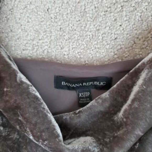 Banana Republic Crushed Velvet Tank Top - Picture 2 of 3